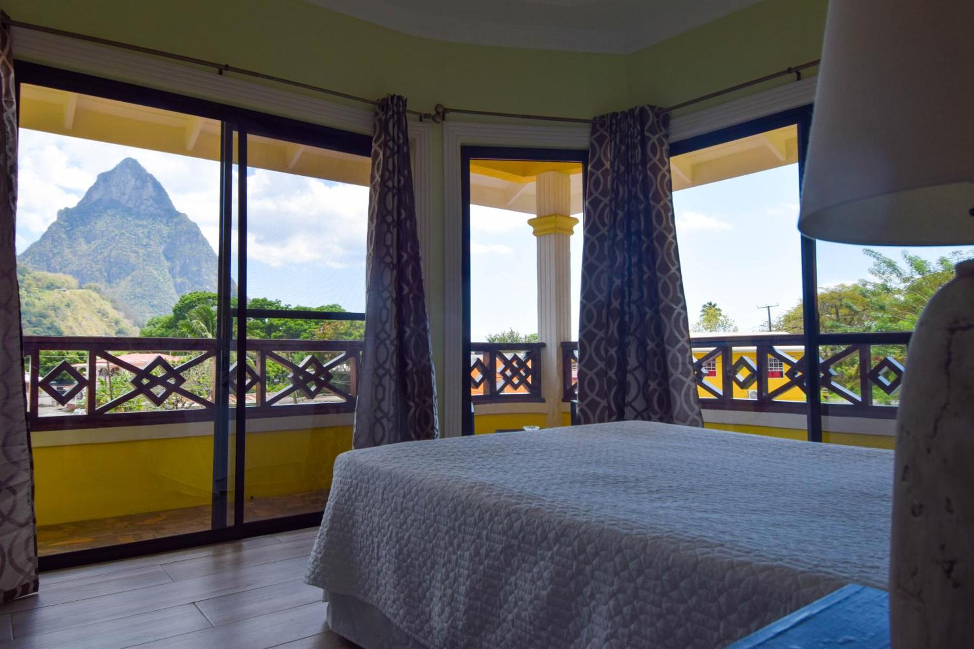 Sea Piton View Apartment- Location, Convenience, Modern Living Soufrière Dış mekan fotoğraf